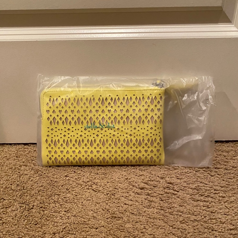 NWT Stella & Dot Yellow Double Clutch Citrine Perf